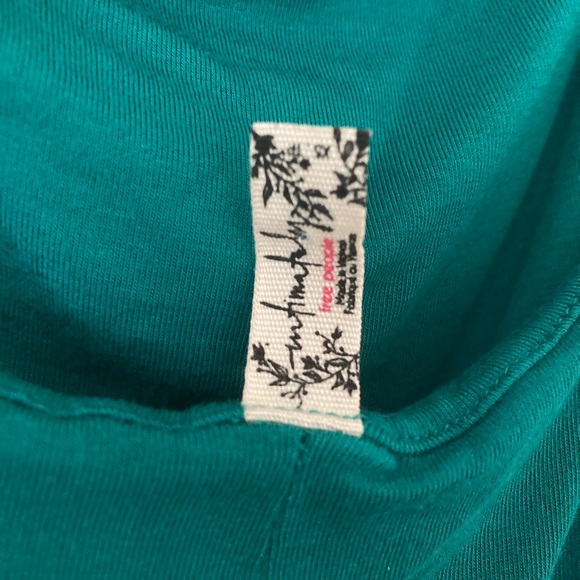 Free People cowl neck cami top in emerald.Size xs - Picture 4 of 4